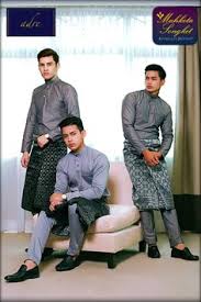 Selalunya setiap kali hari raya, baju raya selebriti sering menjadi perhatian. 7 Best Baju Melayu Lelaki Ideas Baju Melayu Malay Wedding Dress Muslimah Wedding