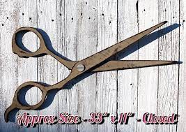 Barber Shop Decor Giant Wood Scissor Gift For Hairdresser Gift Etsy Hair Salon Decor Barber Shop Decor Hair Stylist Gifts