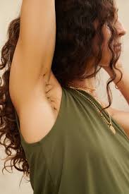 While armpit hair does not appear to serve any physiological purpose today, biologists theorize that its initial evolutionary advantage was to reduce friction between the upper arm and the body during vigorous. Editorial Breaking Taboos The Beauty Of Armpit Hair Luxiders