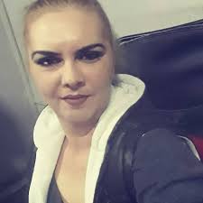 Nova frizura je pala 🙈 pa da vidimo ko podržava, a ko hejta 😅 ne može  čovjek za života svima ugoditi, tako da bring it on, samo budite kreativni  sa hejtanjem 🤘🏼