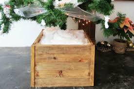 Use this guide to learn how to make a diy using the measuring tape, measure and mark cuts on the wood according to the cut list. 17 Diy Christmas Tree Stand Ideas For The Holiday Season Sawshub