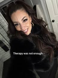 Amelia Cooper (@ameliaherself) • Instagram photos and videos