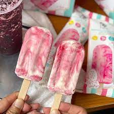 花露露 台南 高雄 台中 嘉義美食旅遊 tren instagram 粉紅仙人掌珍珠雪糕 夢幻超粉嫩漸層色系雪糕 還咬的到q彈珍珠 葚夏愛戀 夏天限定飲品新上市 獨家打造視覺系夢幻冰品 粉紅仙人掌珍珠雪糕 限全台1 001家全聯福利中心獨賣