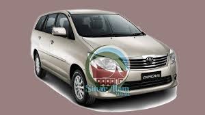 Terdapat beberapa syarikat yang menawarkan servis sewa kenderaan; Sewa Kereta Di Padang Sinar Alam Wisata
