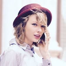 Scarlett Lowe (@ForgottenLowe)