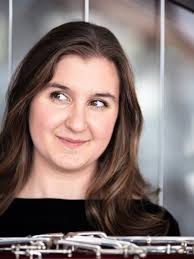 Die Freude an der Musik ist mein Antrieb“ Letzten Freitag war unsere Alumna  Regula Mühlemann bei uns zu Gast und sprach mit Direktor Valentin Gloor und  ihrer ehemaligen Gesangslehrerin Barbara Locher im