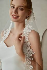 Lace Bridal Veil, 1 Tier Mantilla Wedding Veil, Rose Beaded Lace Veil,  Fingertip Veil With Comb, Lace With Beads, Custom Vintage Chapel Veil