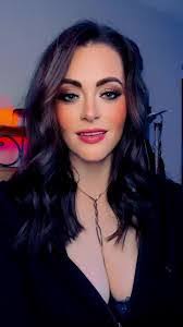 Rosemary Hare's Instagram, Twitter & Facebook