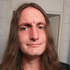 Hi all I'm fairly new here. I've been a bass player since 1994 and I'm  self-taught. My bass playing at the start was what limited to what I  thought sounded good whether