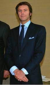 E ora, una rapida biografia del principe. Emanuele Filiberto Di Savoia 1972 Wikipedia