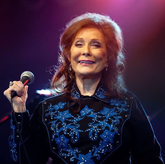 Loretta Lynn: Biography, Country Singer, Grammy Winner