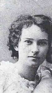 Elisa Patton's Instagram, Twitter & Facebook