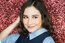Ditambah, prilly dikenal sebagai artis multitalenta yang membuatnya selalu berhasil menyita perhatian. Prilly Latuconsina Brushed By Bubahalfian Hairdo By Aleo Flickr