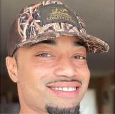 Happy birthday to my beautiful daughter Renia girl you're getting so big I  can remember when you were just a little baby now you got my attitude my  way and my smile