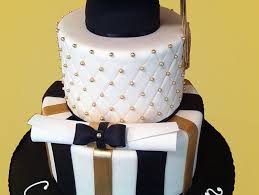 Black white and gold wedding cake 1 fab mood wedding colours wedding themes wedding colour palettes. Black And Gold Graduation Cake Sweet Somethings Desserts