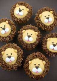 Royally Cute Lion Cupcakes Bakerella Lowen Cupcakes Torte Kindergeburtstag Junge Babyparty Cupcakes