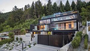 Erleben sie wohnen völlig neu mit diesen wunderschönen fertighäusern aus glas und holz von kager. Mehrstockiges Designer Haus Mit Glas Front Moderne Hauser Architektur Villen