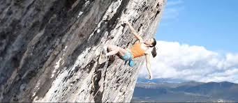 Slovenian janja garnbret, 22, won her 17th world cup lead gold and italian laura rogora, 20, earned silver. Video Anak Verhoeven Is The First Woman To Walk The Joe Mama Route 9a Lacrux Climbing Magazine
