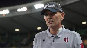 Mihajlović has 63 caps and scored 9 goals for the yugoslav and serbia and montenegro national team. Serie A Krebskranker Mihajlovic Kehrt Uberraschend Auf Trainerbank Zuruck Eurosport