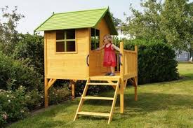 Se hai un giardino o un cortile, allora puoi montare le casette per bambini da esterno che sono più spaziose, hanno diversi accessori e possono ospitare anche la mamma o il papà per un divertimento a 360°. Casetta Per Bambini Da Giardino Carina Animalmarketonline