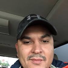 Streamlight 74612 Strion DS HL 700-Lumen Rechargeable Flashlight with IEC  Type A (120V/100V) AC/12V DC, and 2 Holders, Black