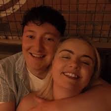 Iris Savage's Instagram, Twitter & Facebook