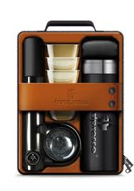 Bienvenue Chez Handpresso Dans Le Monde De L Expresso Portable Les Machines Expresso Traditionnelles Offrent U Cafetiere Design Machine Expresso Percolateur