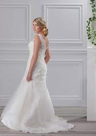 Gzsz werden nina und robert heiraten oder endet alles. Miss Emily Kollektion 2018 Tres Chic Plus Size Brautmode Brautkleid Hochzeitskleid 27 Gerrys Brautmoden Und Festmoden Neuss Bei Dusseldorf