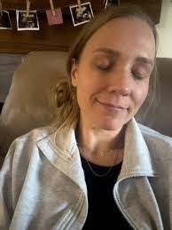 Cindy Giddings's Instagram, Twitter & Facebook