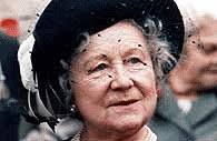 Glamour, luxo e uma vida cheia de regalias, assim deve ser a vida de uma princesa. Morreu A Rainha Mae De Inglaterra 1900 2002 Publico