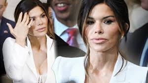 Lauren Sanchez subtly responds to...