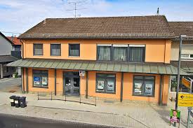 Im gegensatz zu einem firmenprofil, welches ausschließlich beschreibende informationen enthält, erhalten sie mit einer bonitätsauskunft eine bewertung und. Vr Bank Erding Eg Geschaftsstelle Hohenlinden In 85664 Hohenlinden