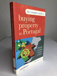 The Complete Guide to Buying Property i... by Barrow, Colin Paperback