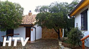 El origen de esta casa se remonta hacia el año 1803. Cortijos El Encinar Casa Rural En Torres Youtube