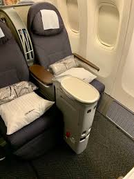 Review of united airlines' b777 domestic first class from san francisco to honolulu. Flight Review United 777 200 Domestic First Class Passport To Points