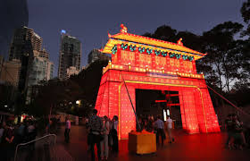 Crowds Walking Through The Installations At The Lantern Festival In Sydney Australia Chinese New Year Pictures Chinese Celebrations Chinese New Year