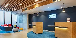 Sonraki günlerde sürekli hadi cafe inn'e gidip ice mocha içelim diyerek dolandım. Holiday Inn Express Krefeld Dusseldorf Hotel Ihg