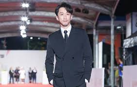 尌자는 북을 세우는 모습을 그린 것으로 '세우다'라는 뜻을 가지고. Hlmbiutysyzzbm