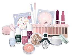 Wir sind mit sana essence im jahr 2005 gestartet. Preview Essence Trend Edition Winter Dreamin Madchentraume In Pastell Mamizauber