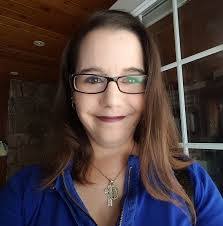 Lynette Carlson's Instagram, Twitter & Facebook