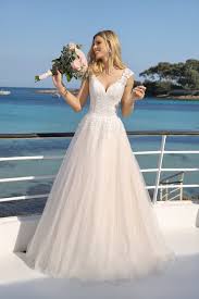 Ladybird brautmode für berlin und brandenburg im hochzeitshaus schubert in strausberg eine grandiose lieferung von ladybird brautkleider hat uns die tage. Ladybird Brautkleid Kollektion 2021 421040 1 Wir Sagen Ja