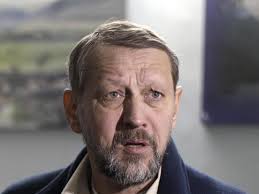 Russian team trying to top K2 _ in winter