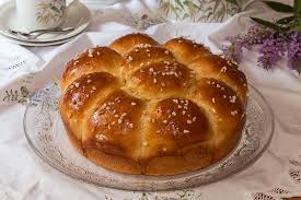 Brioche Filante Aux Pralines Roses La Cuisine De Jackie Brioche Praline Praline Rose