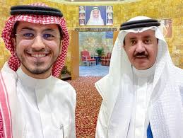 ويعد المذيع السعودي فهد الشايع من أبرز وأقدم مقدمي نشرات الأخبار الرئيسة على القناة الأولى بالتلفزيون السعودي، إضافة إلى تقديمه مجموعة من البرامج، من أهمها مجلة التلفزيون، ومن العالم. Ø­Ø§Ù…Ø¯ Ø§Ù„ØºØ§Ù…Ø¯ÙŠ Hamedtvfans Twitter