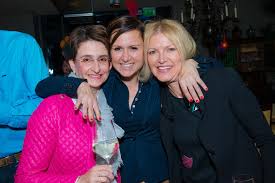 Noi 2 alexandra stan 23.146 izlenme. Hedi Grager Journalistin Bloggerin Elisabeth Wechtitsch Alexandra Kindermann Und Helga Kresnik Foto Hui Mei Stockl 5