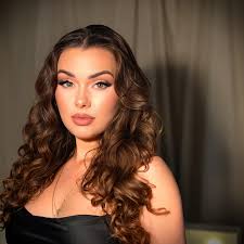 Who can recommend an affordable engagement photographer in Oklahoma?