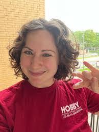 Mara Worthington's Instagram, Twitter & Facebook