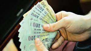 Le handicap est d'abord pensé comme relatif à une déficience provoquant une incapacité — permanente ou non. Cresc Pensiile Èi Salariile In 2020 De Cand IntrÄ In Vigoare MÄsurile Ce Alte SchimbÄri Ii Pasc Pe Romani Impact