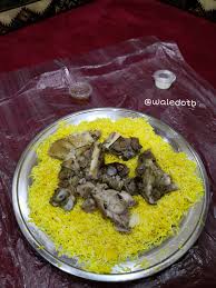 عاشق مطاعم Twitterissa مطاعم حنيذ و عسل في حي لبن هذا المطعم حق الاخ حسن القرني كانت بدايته قبل سنوات من مخيم في ضاحية لبن بعدها انتقلو لاستراحة على شارع عسير واخيرا