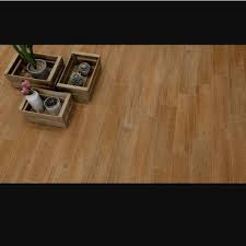 Dan satu lagi penggunaan keramik motif kayu tidak di dapatkan kesan. Granit Keramik Lantai Roman Granit Motif Kayu Roman Shopee Indonesia